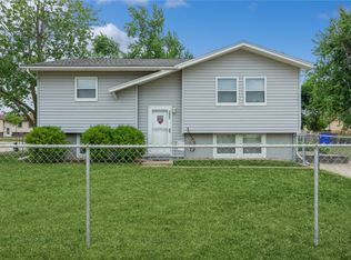 3801 Spruce Wood Ct NE, Cedar Rapids, IA 52402