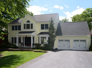 1 Stephen Ln, Cortlandt Manor, NY 10567