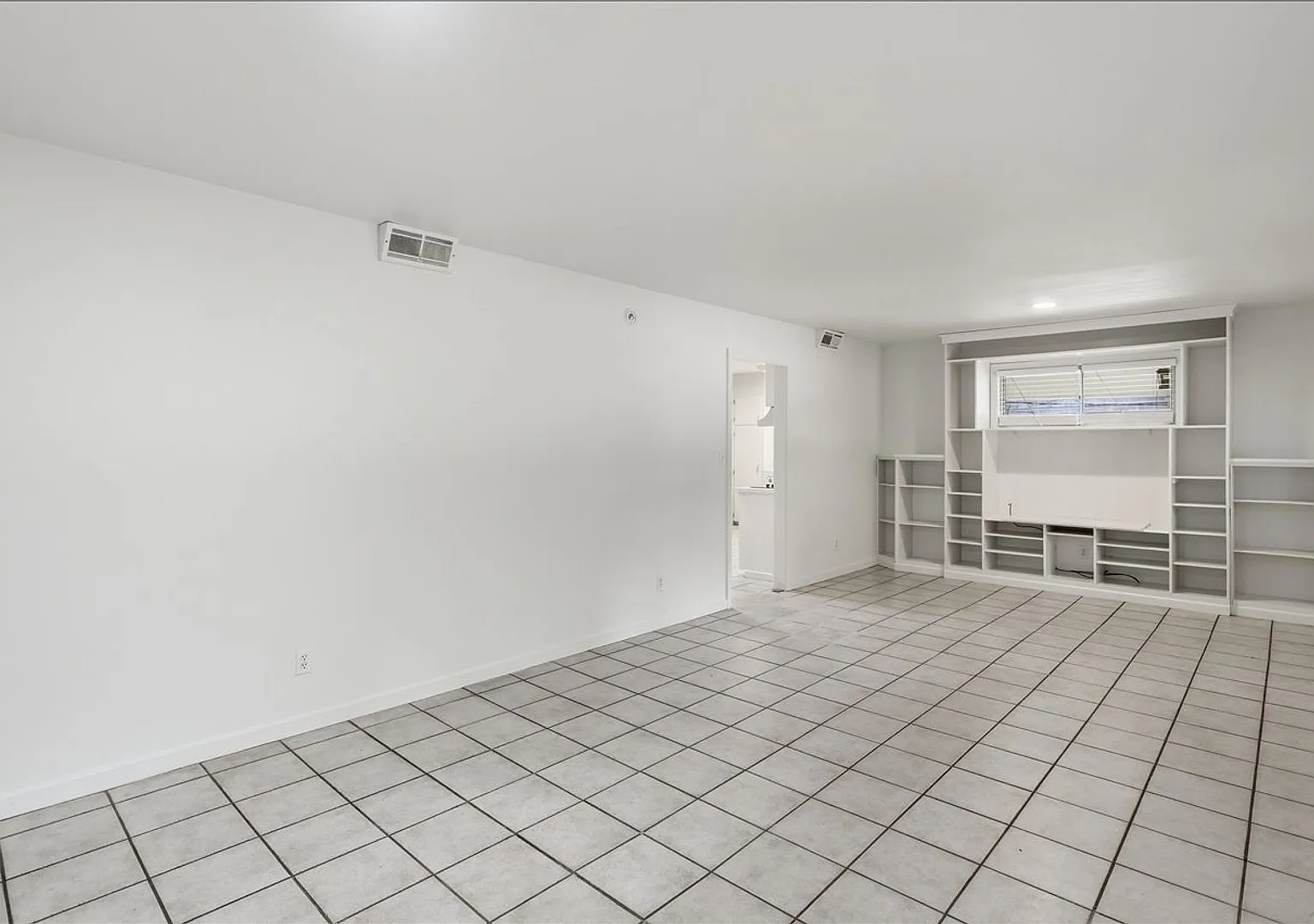 3 Bedroom Home in Northeast Jackson — Photo 4