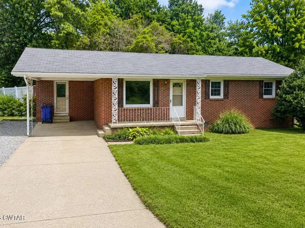 121 W Peach St, Martin, TN 38237