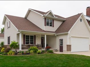 218 Vine St, Pemberville, OH