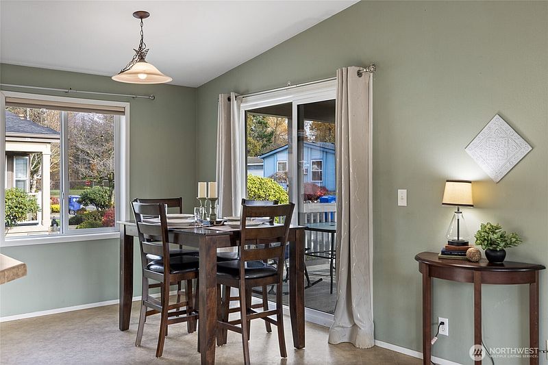 5th image of 15302 122nd Avenue Ct E #4