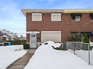 2521 E 98th St, Chicago, IL 60617