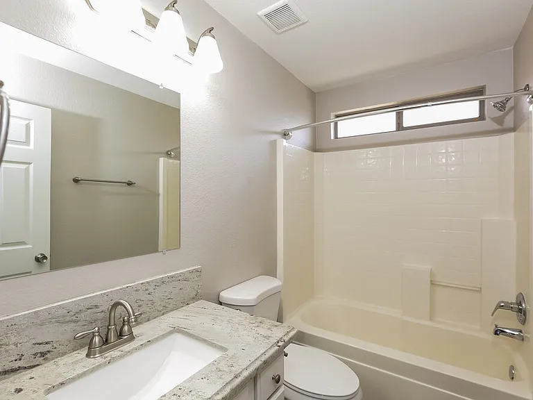 10898 W Alvarado Rd — Photo 15