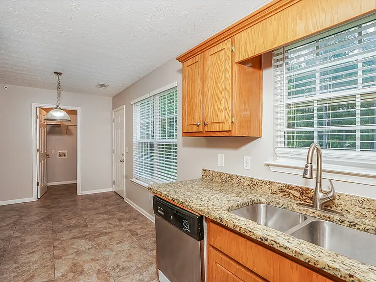 243 Rocky Point Rd — Photo 9