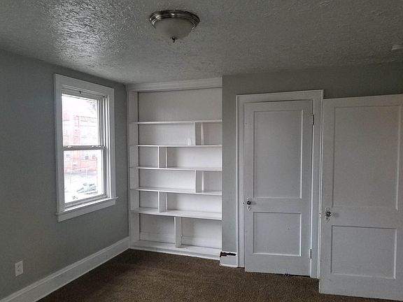 The second bedroom. The master is the same color as the living room paint.