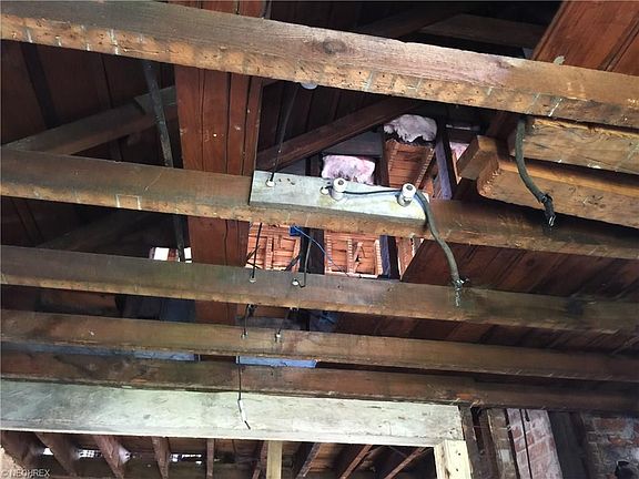 5th image of 2652 Apple Ave