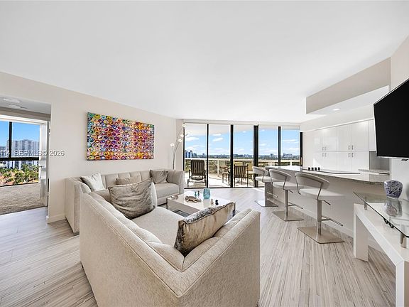 4th image of 3610 Yacht Club Dr APT 1409