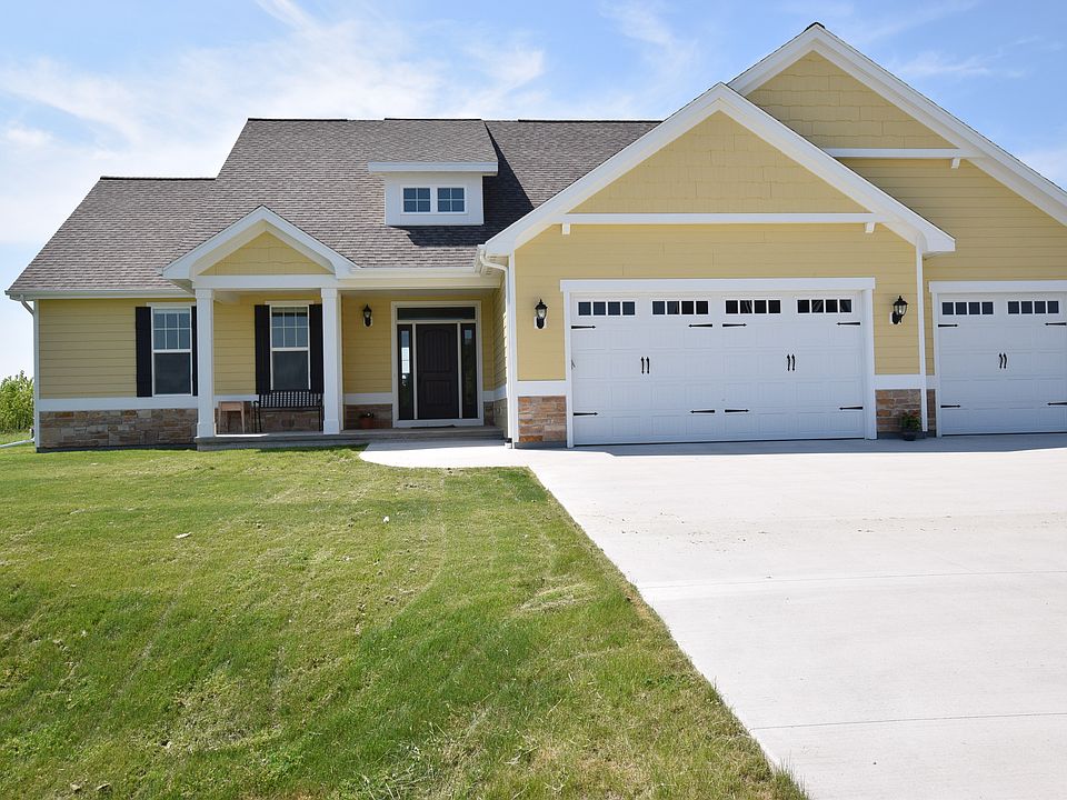 1st image of W1813 Heathmor Dr