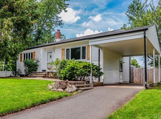 20 Nancy Cir, Edison, NJ 08817