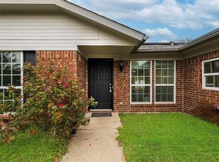 321 Iberis Dr, Arlington, TX 76018