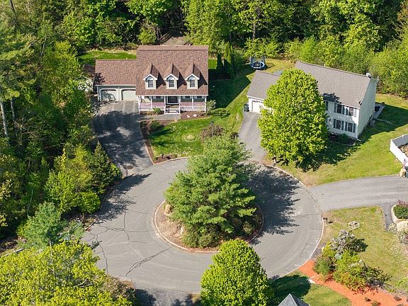 2nd image of 192 Streamside Drive