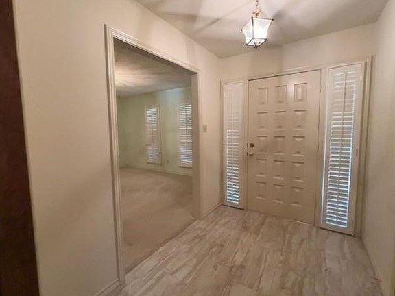 2nd image of 2621 Picadilly Ln