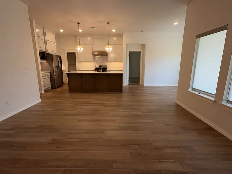 12301 SW 31st St — Photo 8