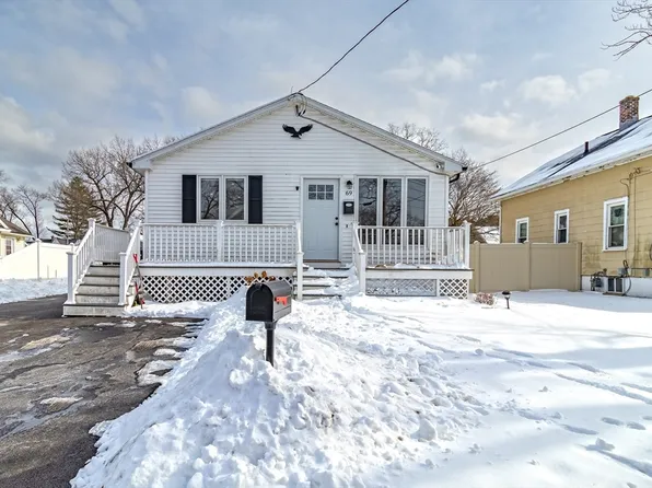 69 Rochester St, Chicopee, MA 01020