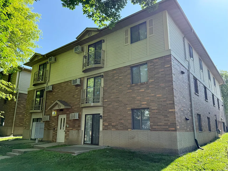 510 S Van Buren St #7