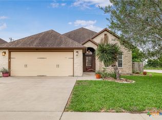 201 Amberglow Ct, Victoria, TX 77904