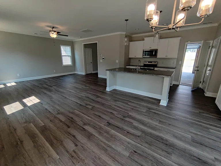 1215 Morgan St — Photo 7