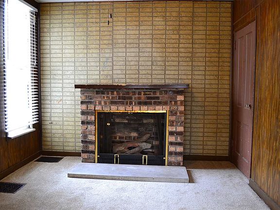 5th image of 112 N 5th St
