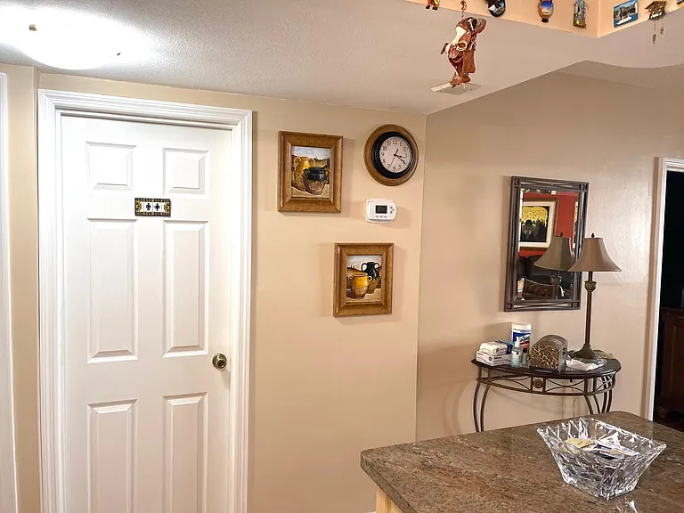 3725 S Ocean Dr — Photo 5