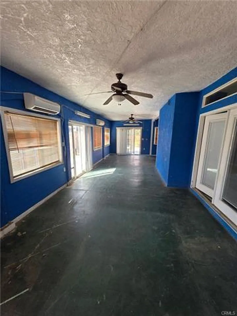 Spacious Home — Photo 4