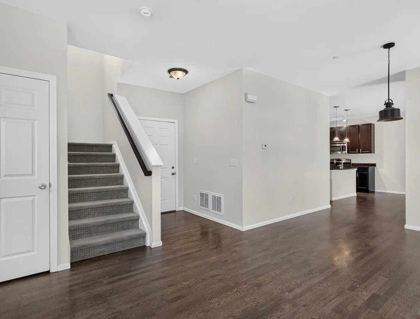 Absolutely immaculate and charming 3-bedroom, 3- bathroom townhome — Photo 4