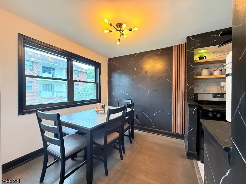 1 bed, 1.0 bath, $2,150 — Photo 3