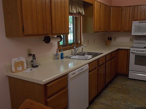 2nd image of 16 Northwood Dr