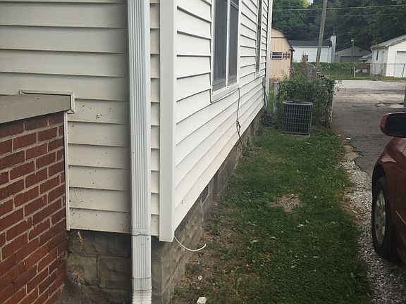 3rd image of 242 E Southern Ave