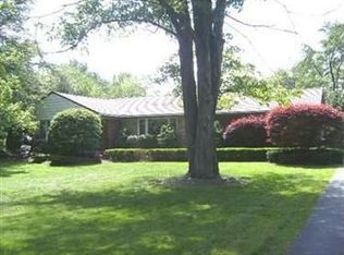 2878 Cricket Ln, Wickliffe, OH 44092