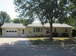 1320 Horizon Dr, Marshall, MN 56258