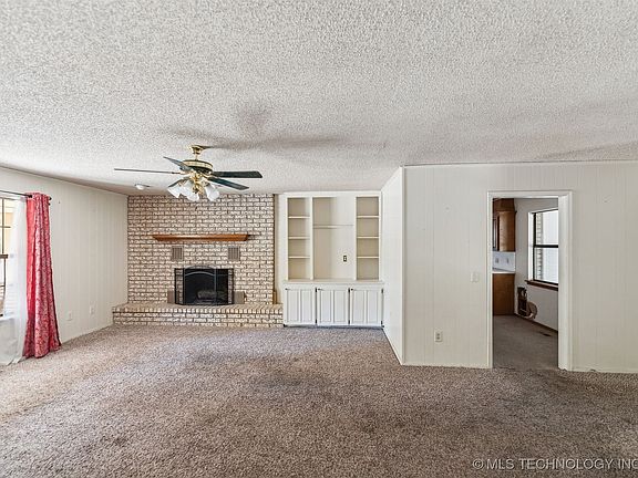 3rd image of 104 W Munger St