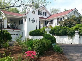 1004 E Main St, Fries, VA 24330