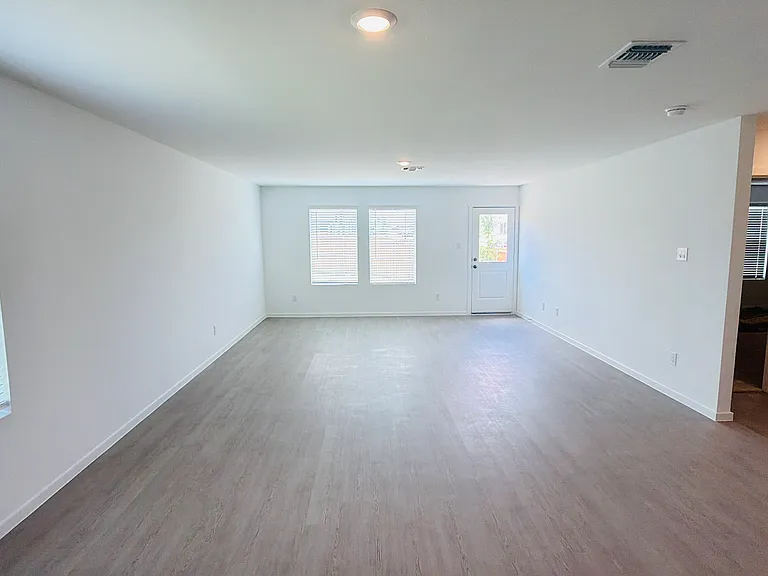 234 Hidden Meadows Dr — Photo 9