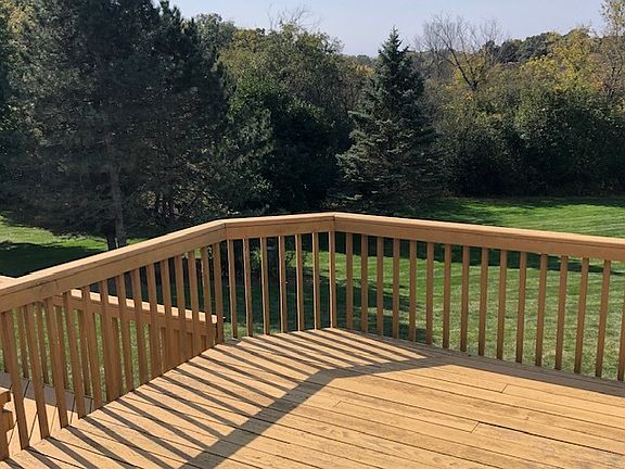 5th image of 824 Longwood Dr