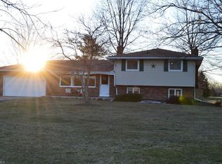 11840 N Durkee Rd, Grafton, OH 44044