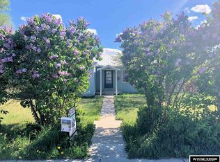 555 Cascade St, Lander, WY 82520