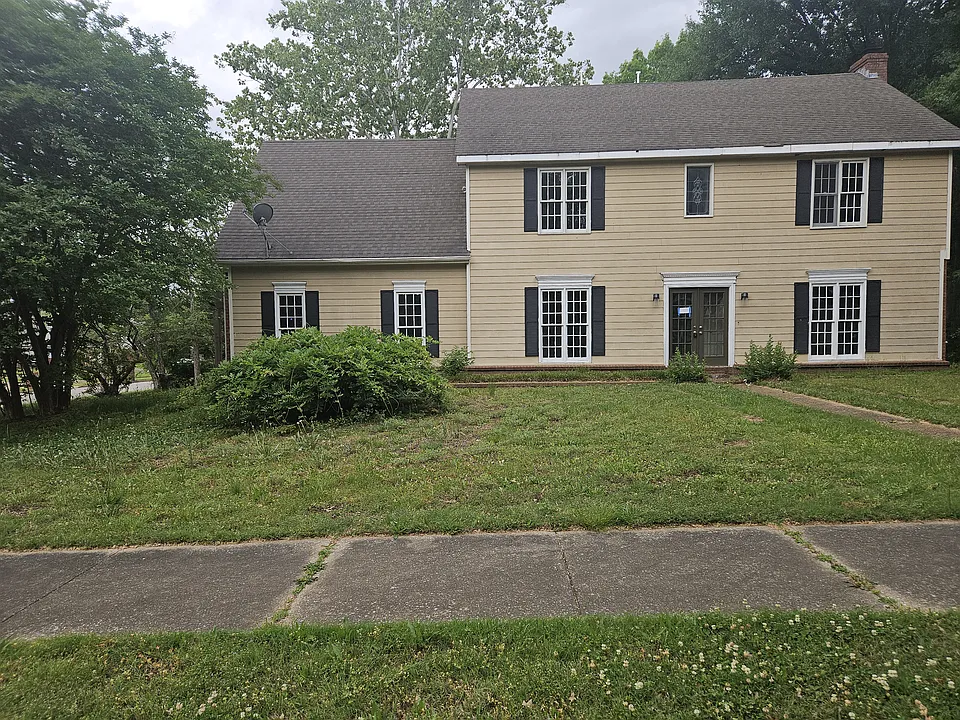 253 Rhonda Cir E