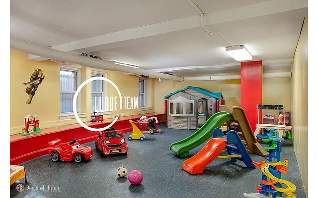 Sold by Douglas Elliman | media 20