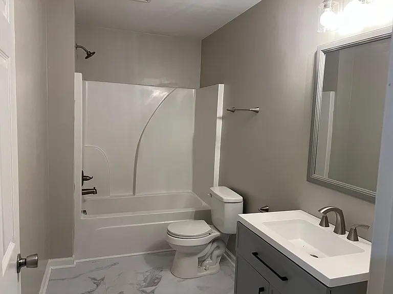 107 Chesapeake Ct — Photo 12