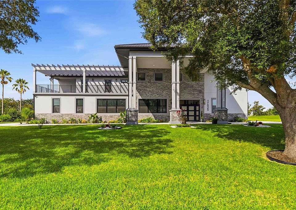 1st image of 17025 ROYAL PALM DRIVE