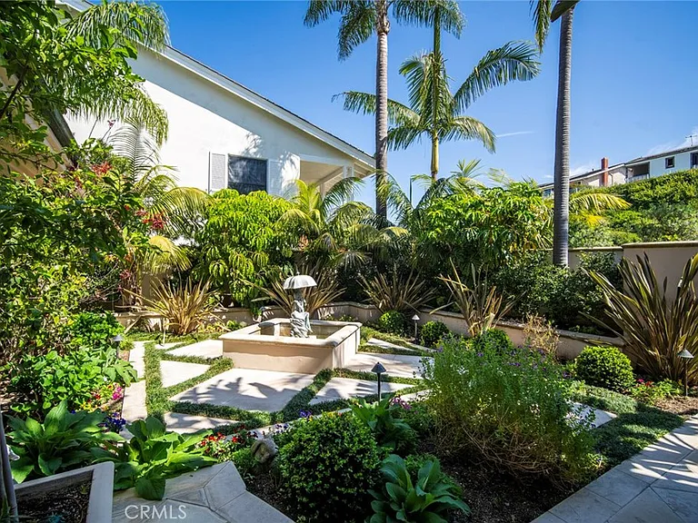 49 Cambria Dr — Photo 6