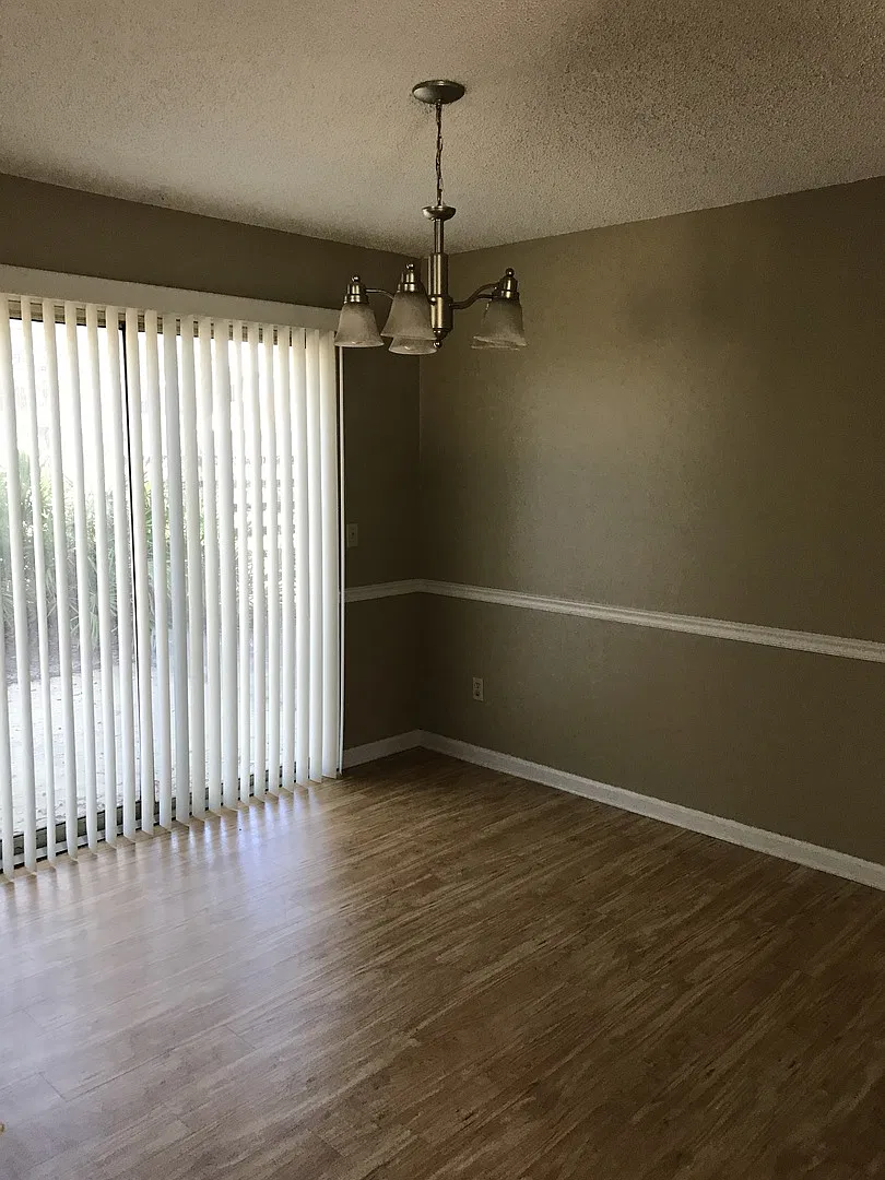 Spacious 3-Bedroom Home with Fenced Yard - Conveniently Located in Hinesville, GA — Photo 3