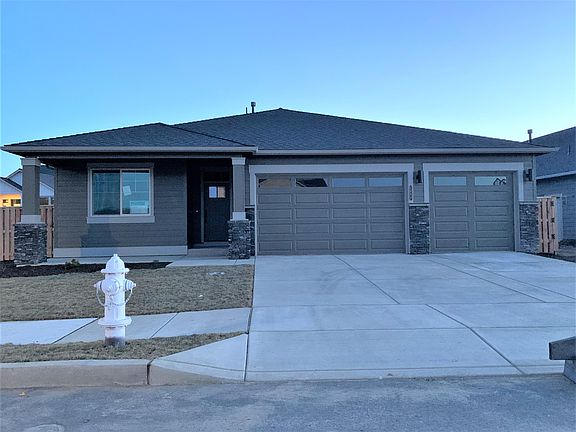 2nd image of 1098 Op167 Ne Henry Dr
