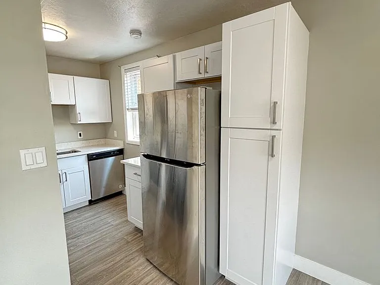 New Brigham Apartments — Photo 44