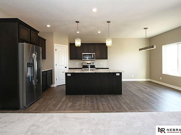 3rd image of 1831 W Big Sky Dr