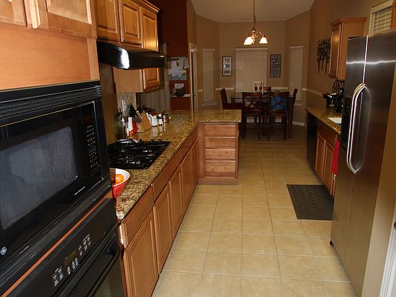 3rd image of 1519 Vineyard Pl