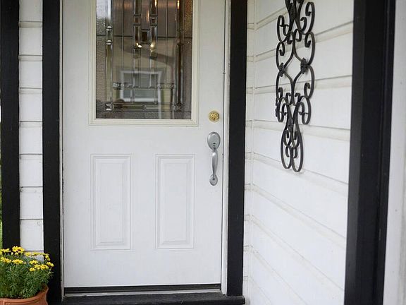 2nd image of 307 El Toro St