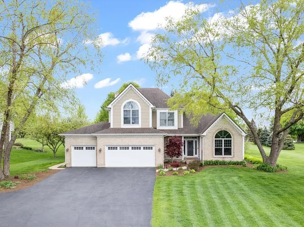 3N898 Baert Ln, St Charles, IL 60175