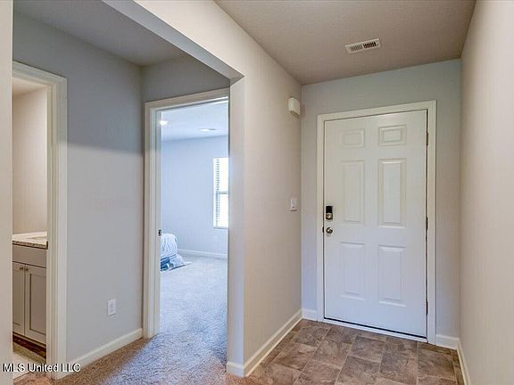 4th image of 5268 Alpine Dr